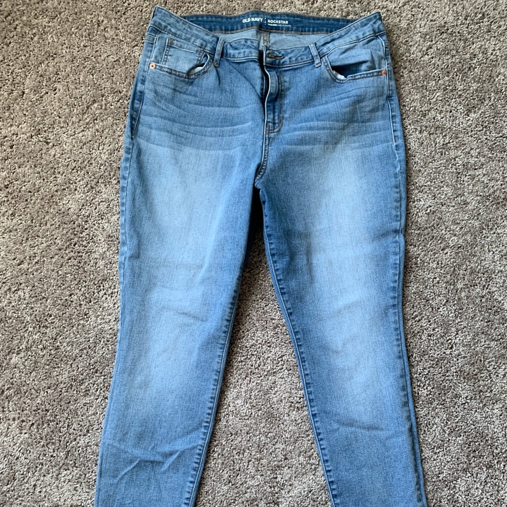 Old Navy medium wash rockstar jean